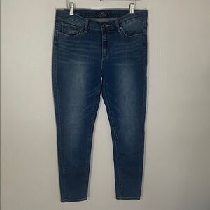 EUC Lucky Brand Skinny Jeans